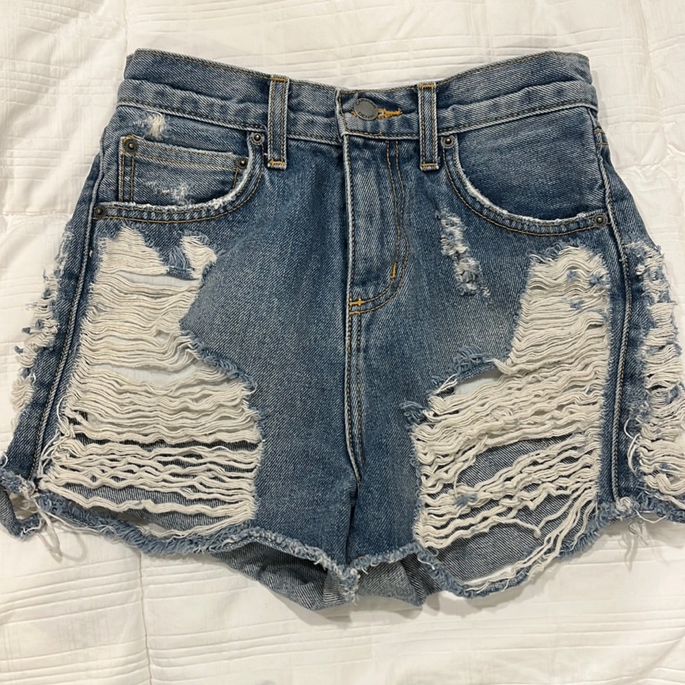 Carmar size 25 denim shorts